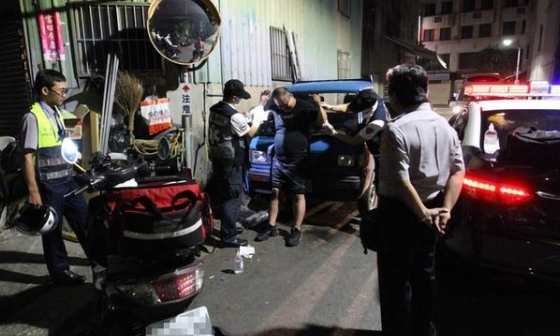 男子酒后催吐兼灌水，依然敗給酒精檢測(cè)儀，科學(xué)方法教你怎樣做！